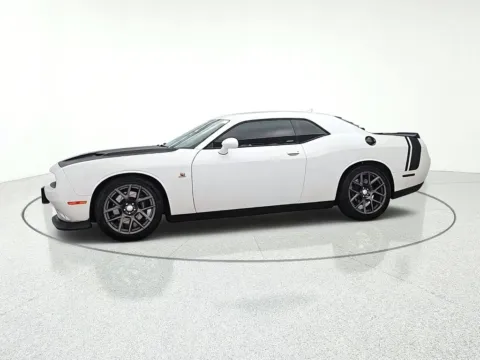 More photos of 2016 Dodge Challenger R/T Scat Pack at CarWise Gurnee, IL