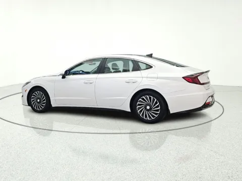 More photos of 2020 Hyundai Sonata Hybrid Limited at CarWise Gurnee, IL