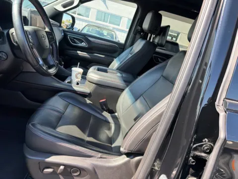 Photos of 2021 Chevrolet Suburban RST for sale in Gurnee, IL at CarWise Gurnee