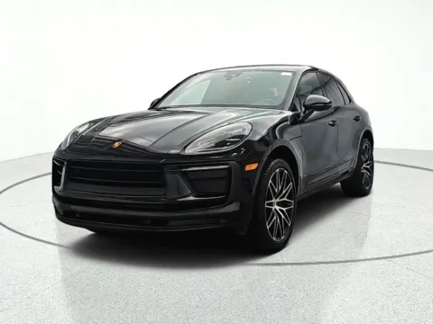 Photos of 2022 Porsche Macan for sale in Gurnee, IL at CarWise Gurnee