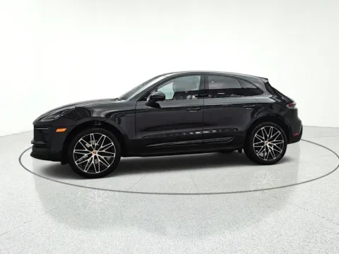 More photos of 2022 Porsche Macan at CarWise Gurnee, IL