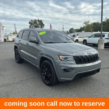 Gray 2020 Jeep Grand Cherokee Altitude for sale in Gurnee, IL