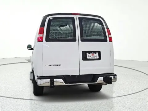 More photos of 2020 Chevrolet Express 2500 Work Van at CarWise Gurnee, IL