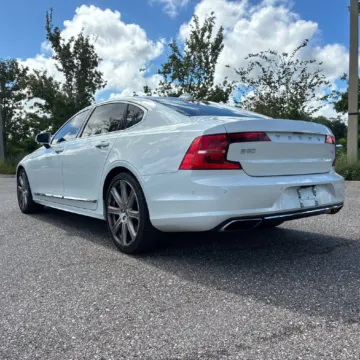 Photos of 2020 Volvo S90 T6 Inscription for sale in Gurnee, IL at CarWise Gurnee