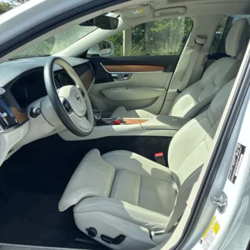 Another view of 2020 Volvo S90 T6 Inscription for sale in Gurnee, IL at CarWise Gurnee