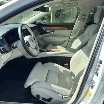 Another view of 2020 Volvo S90 T6 Inscription for sale in Gurnee, IL at CarWise Gurnee