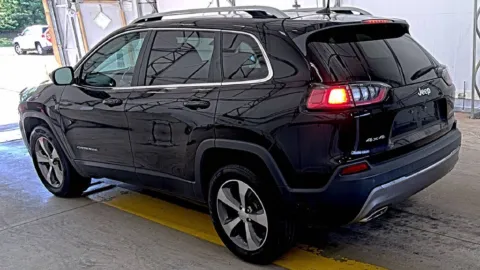 Photos of 2019 Jeep Cherokee Limited for sale in Gurnee, IL at CarWise Gurnee