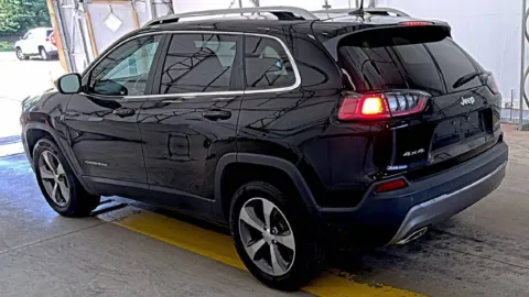 Photos of 2019 Jeep Cherokee Limited for sale in Gurnee, IL at CarWise Gurnee