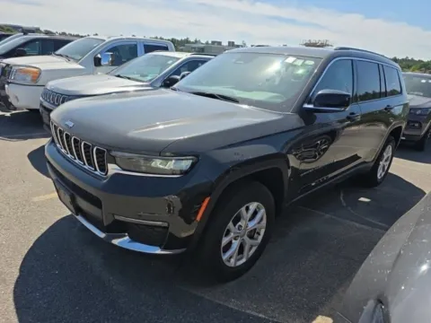 Photos of 2022 Jeep Grand Cherokee L Limited for sale in Gurnee, IL at CarWise Gurnee