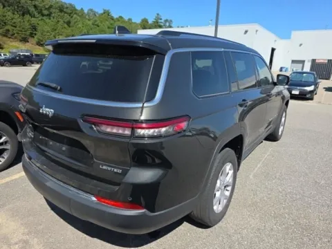 Another view of 2022 Jeep Grand Cherokee L Limited for sale in Gurnee, IL at CarWise Gurnee