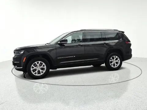 Another view of 2022 Jeep Grand Cherokee L Limited for sale in Gurnee, IL at CarWise Gurnee