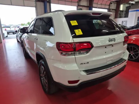 Photos of 2020 Jeep Grand Cherokee Limited for sale in Gurnee, IL at CarWise Gurnee