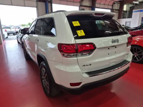 Photos of 2020 Jeep Grand Cherokee Limited for sale in Gurnee, IL at CarWise Gurnee