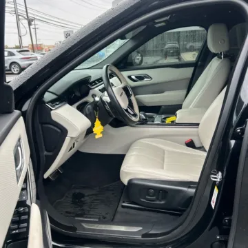 Another view of 2022 Land Rover Range Rover Velar P250 R-Dynamic S for sale in Gurnee, IL at CarWise Gurnee