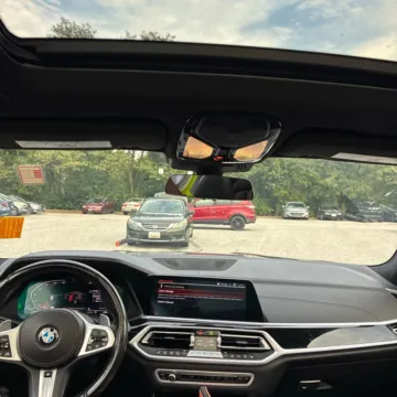 More photos of 2021 BMW X7 xDrive40i at CarWise Gurnee, IL