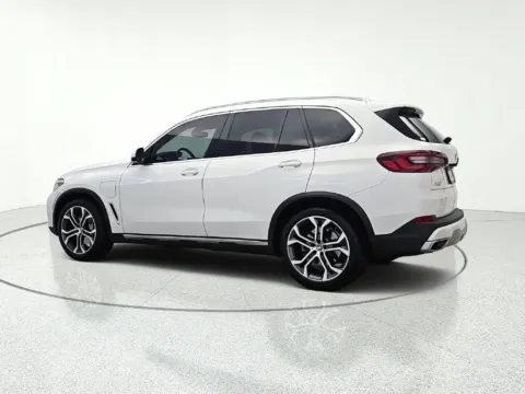 More photos of 2021 BMW X5 xDrive45e at CarWise Gurnee, IL