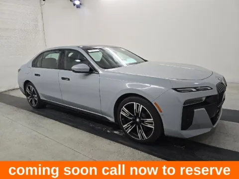 Gray 2023 BMW i7 xDrive60 for sale in Gurnee, IL