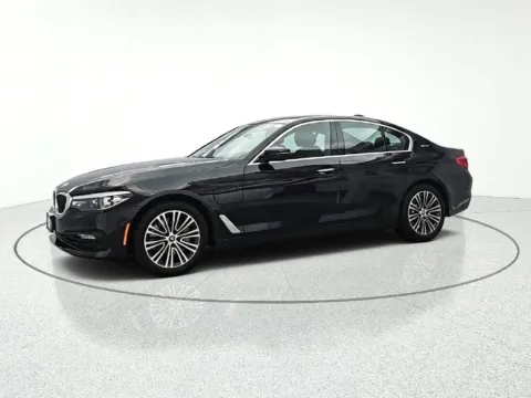 More photos of 2018 BMW 5 Series 530e xDrive iPerformance at CarWise Gurnee, IL