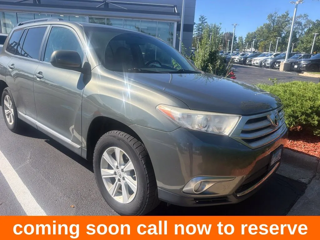 Green 2012 Toyota Highlander SE for sale in Gurnee, IL