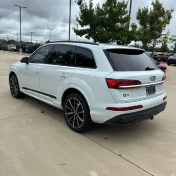 Photos of 2021 Audi Q7 55 Premium Plus for sale in Gurnee, IL at CarWise Gurnee
