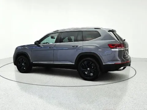 More photos of 2022 Volkswagen Atlas SEL at CarWise Gurnee, IL