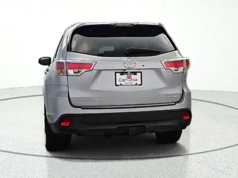 More photos of 2015 Toyota Highlander XLE V6 at CarWise Gurnee, IL