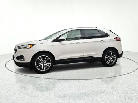 More photos of 2019 Ford Edge Titanium at CarWise Gurnee, IL