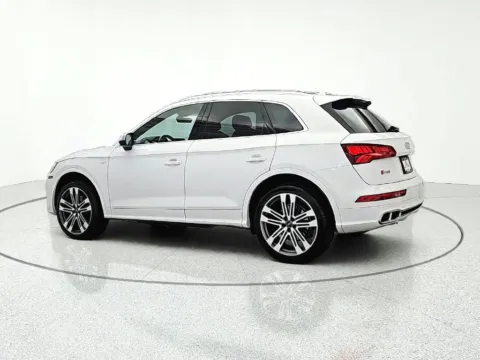 More photos of 2018 Audi SQ5 3.0T Premium Plus at CarWise Gurnee, IL