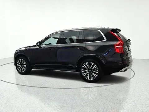 More photos of 2021 Volvo XC90 T6 Momentum at CarWise Gurnee, IL