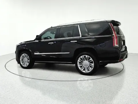 More photos of 2019 Cadillac Escalade Platinum Edition at CarWise Gurnee, IL