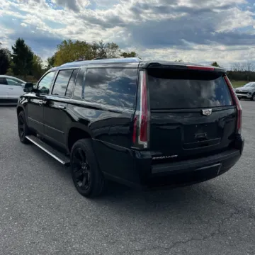 Photos of 2019 Cadillac Escalade ESV Platinum Edition for sale in Gurnee, IL at CarWise Gurnee