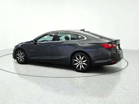 More photos of 2017 Chevrolet Malibu LT at CarWise Gurnee, IL