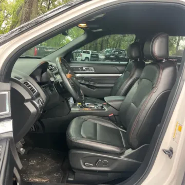 More photos of 2017 Ford Explorer Sport at CarWise Gurnee, IL