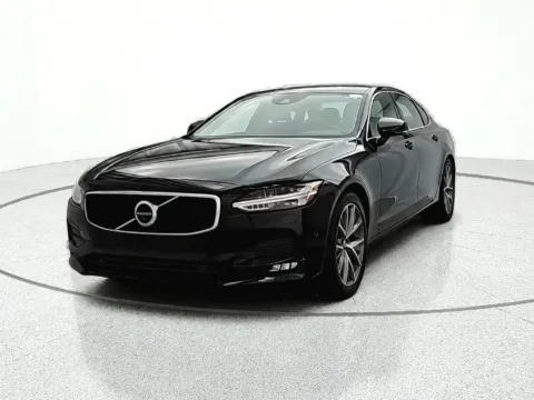 Photos of 2018 Volvo S90 T5 Momentum for sale in Gurnee, IL at CarWise Gurnee