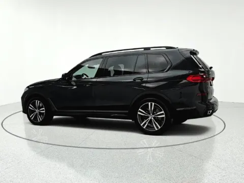 More photos of 2021 BMW X7 xDrive40i at CarWise Gurnee, IL