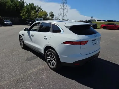Photos of 2019 Jaguar F-PACE 25t Premium for sale in Gurnee, IL at CarWise Gurnee