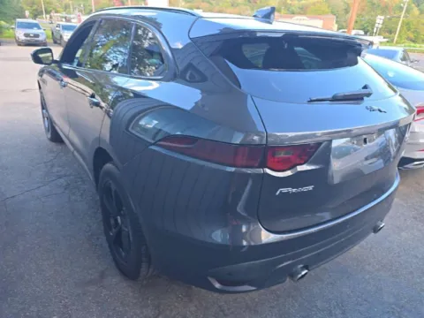 Photos of 2017 Jaguar F-PACE 35t Prestige for sale in Gurnee, IL at CarWise Gurnee