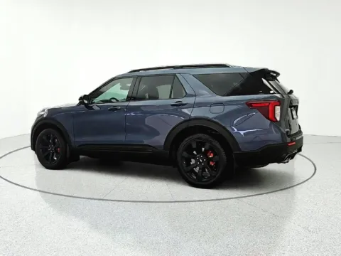 More photos of 2021 Ford Explorer ST at CarWise Gurnee, IL