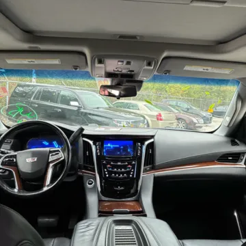 Another view of 2018 Cadillac Escalade ESV Luxury for sale in Gurnee, IL at CarWise Gurnee