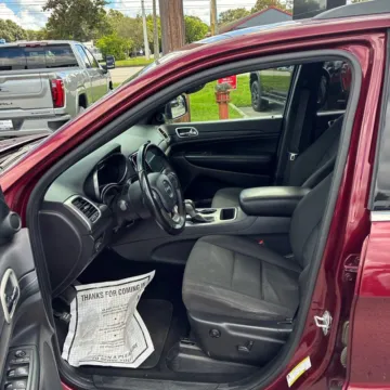 Another view of 2019 Jeep Grand Cherokee Laredo E for sale in Gurnee, IL at CarWise Gurnee
