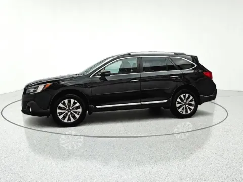 More photos of 2018 Subaru Outback 3.6R at CarWise Gurnee, IL
