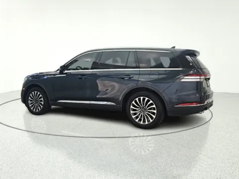 More photos of 2021 Lincoln Aviator Reserve at CarWise Gurnee, IL