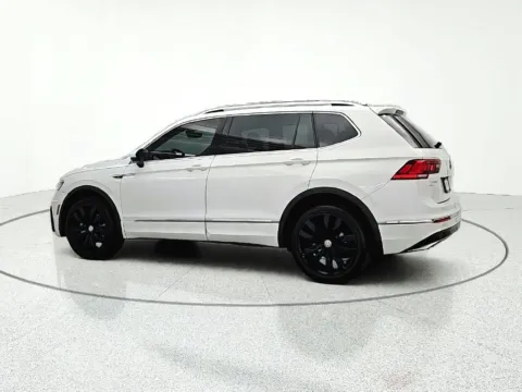 More photos of 2021 Volkswagen Tiguan 2.0T SEL Premium R-Line at CarWise Gurnee, IL