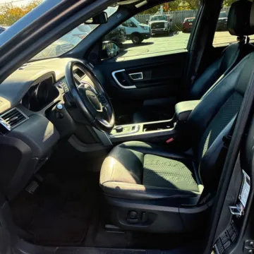 Another view of 2018 Land Rover Discovery Sport SE for sale in Gurnee, IL at CarWise Gurnee