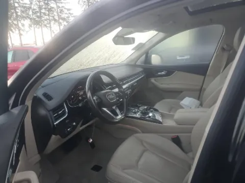 More photos of 2019 Audi Q7 55 Prestige at CarWise Gurnee, IL