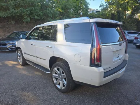 Photos of 2017 Cadillac Escalade Luxury for sale in Gurnee, IL at CarWise Gurnee