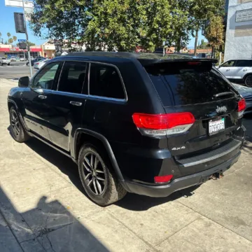 Photos of 2017 Jeep Grand Cherokee Limited for sale in Gurnee, IL at CarWise Gurnee