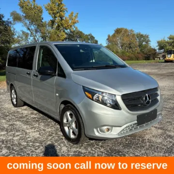 Silver 2016 Mercedes-Benz Metris Passenger for sale in Gurnee, IL