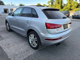 Photos of 2018 Audi Q3 2.0T Premium for sale in Gurnee, IL at CarWise Gurnee