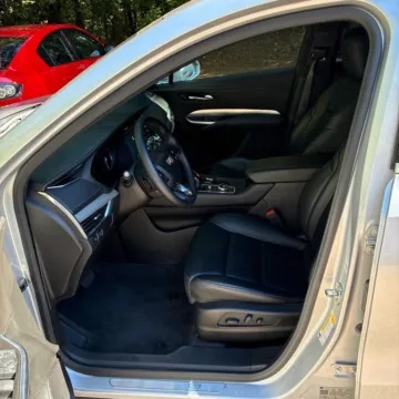 More photos of 2020 Cadillac XT4 Premium Luxury at CarWise Gurnee, IL